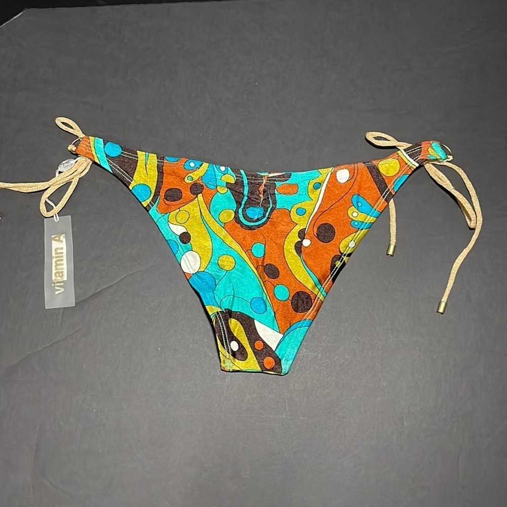 VITAMIN A tie side swim bottoms in women’s size 6/S - Picture 2 of 10
